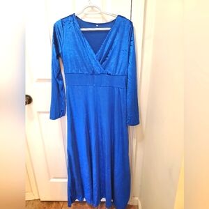 Elegant Blue Long Sleeve Dress